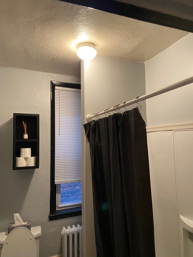 Bathroom - 1123 Tasker St