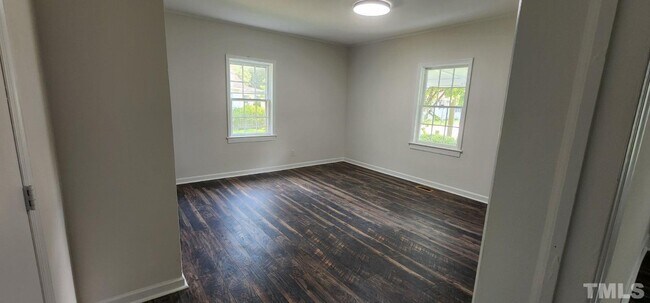 Foto del edificio - 302 Sallinger St