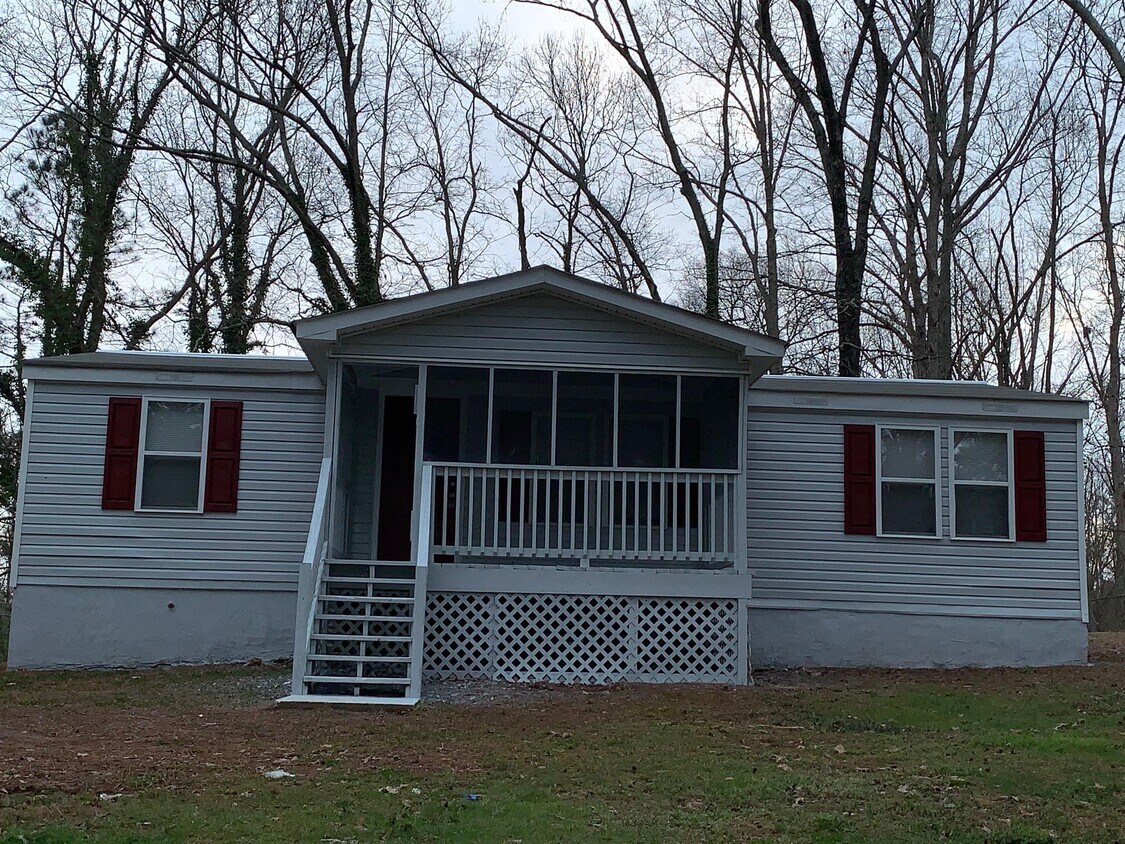 Foto principal - 355 Steele Dr
