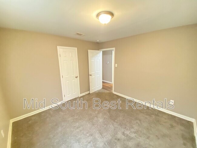 Foto del edificio - 831 Inez St