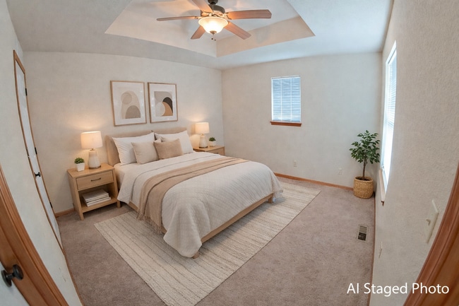 Building Photo - Beautiful Miller Ranch Town-Home with Open Floor Plan! Available Now!