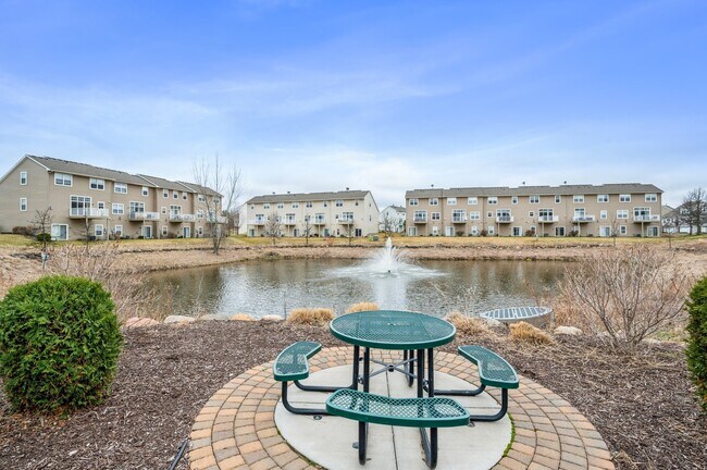 Building Photo - 5038 Everest Ln N