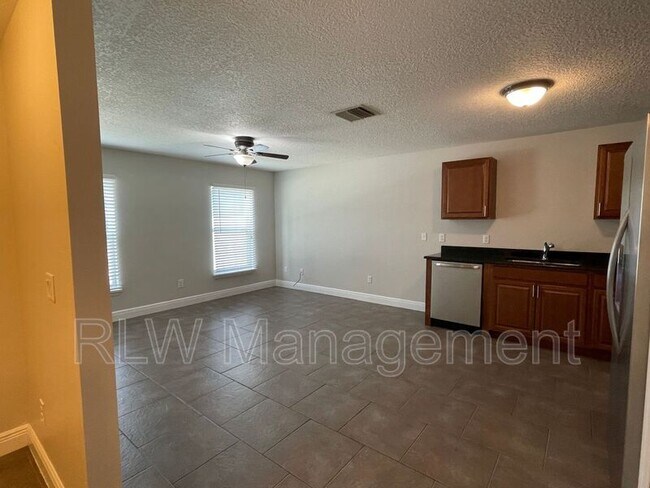 Foto del edificio - 528 E Citrus Ave