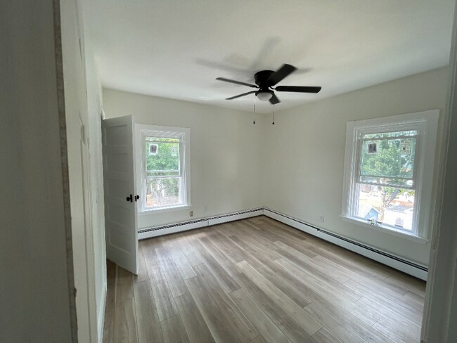 Building Photo - 73 Fairview Ave