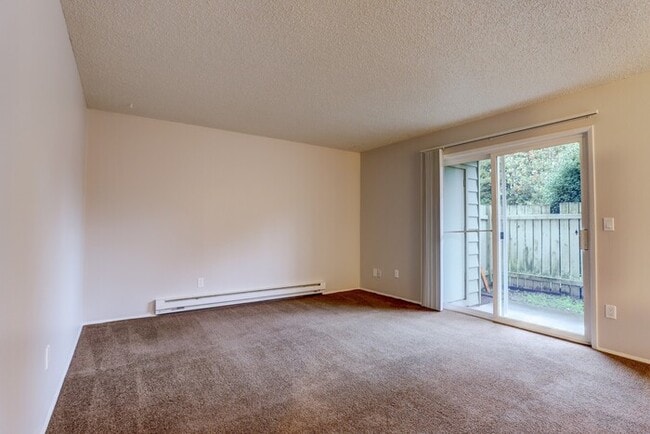 Building Photo - MAKE THIS YOUR NEW HOME!!: Spacious 2 bdrm...