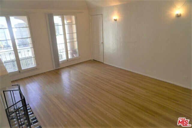 Building Photo - 4264 Degnan Blvd