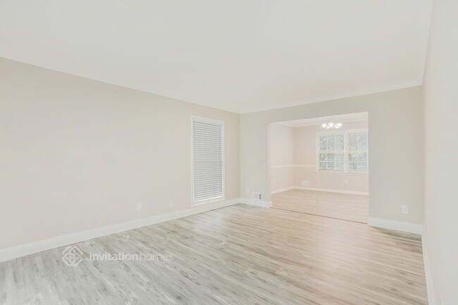 Building Photo - 4080 Ballina Dr