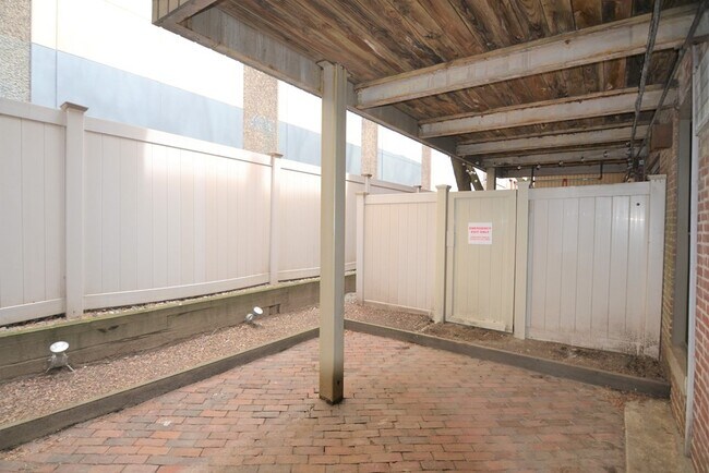 Foto del edificio - 67 St Germain St