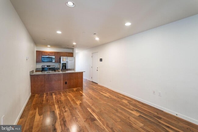 Building Photo - 132 S 46th St