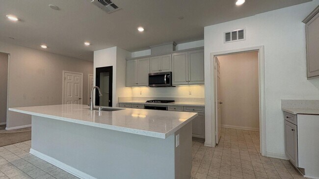 Building Photo - 11074 Avalon Way