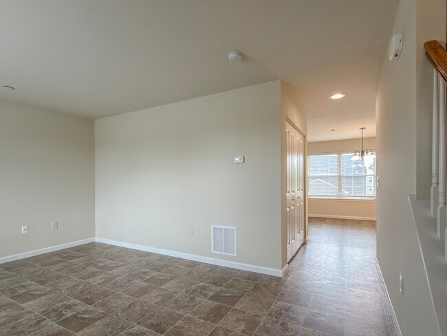 Foto del edificio - 222 Blackford Blvd