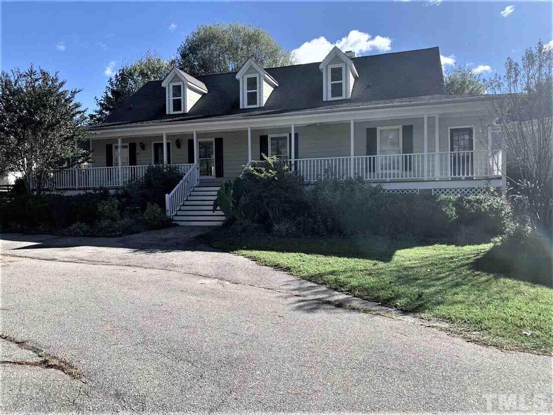 Foto principal - 7824 Humie Olive Rd