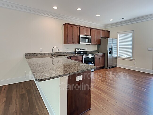 Foto del edificio - 16 Pisgah Forest Cir