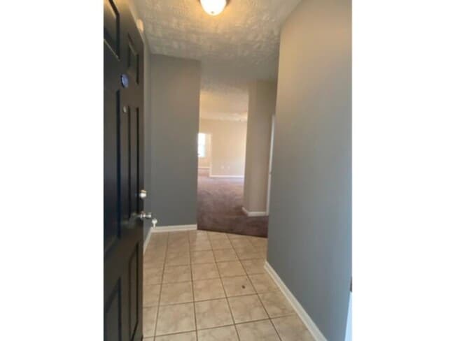Building Photo - 4030 Bardstown Drive #102 Fayetteville, Nc...