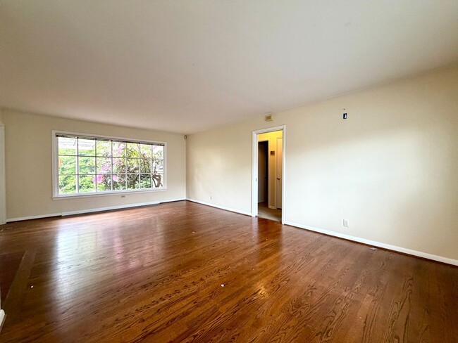 Photo - Stunning Two-bedroom In SW Portland~ Great Natural Light~ Two Wood Burning Fireplaces~ Garage wit... Apartment