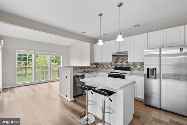 Building Photo - 103 Leeds Creek Cir