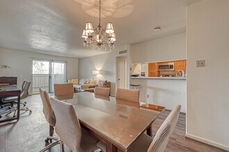 Building Photo - 8433 Hearth Dr