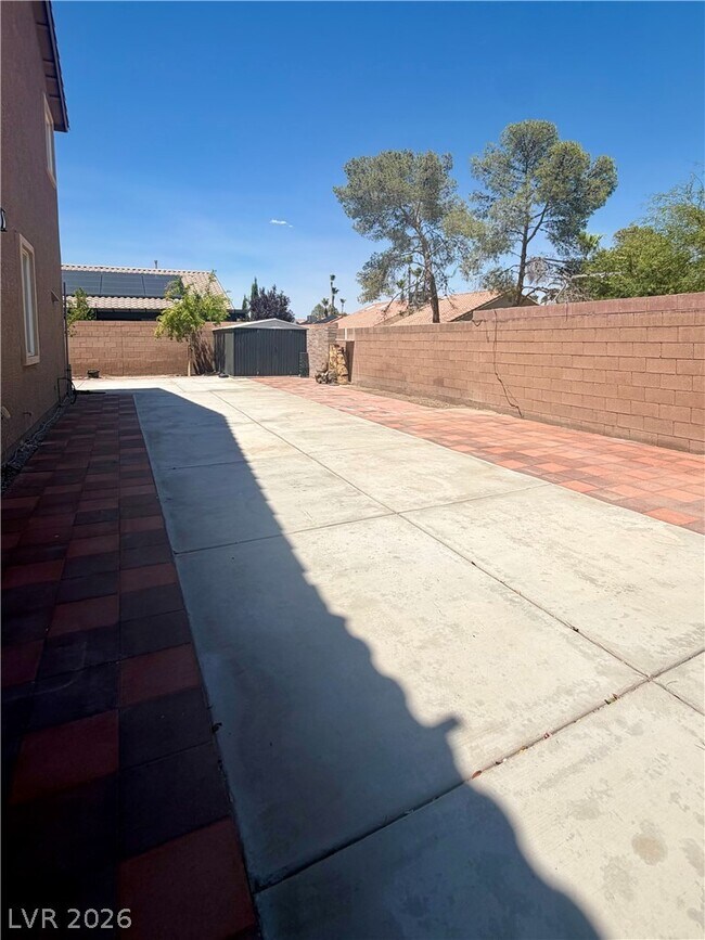 Foto del edificio - 6460 W Diablo Dr