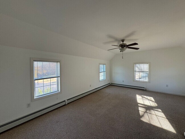 Building Photo - 40 Gile St