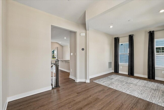 Foto del edificio - 1303 Potomac View Pkwy