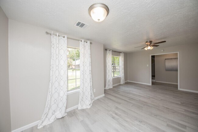 Foto del edificio - 12507 Whittington Dr