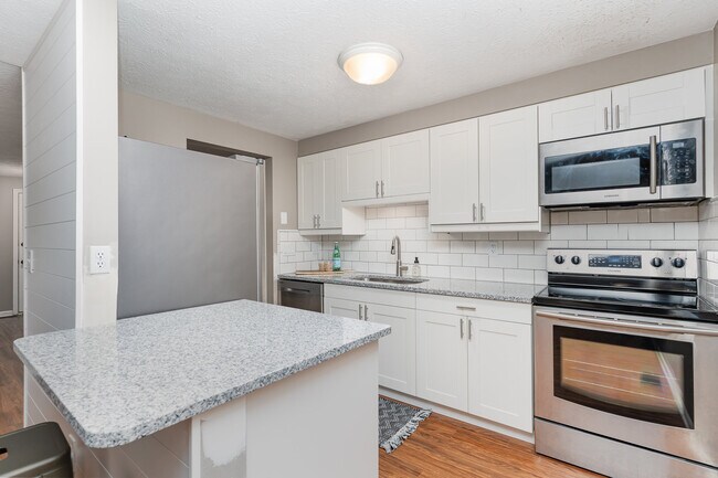 Foto del edificio - 3785 Spring Mill Way