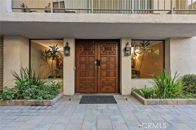 Foto del edificio - 330 W California Blvd