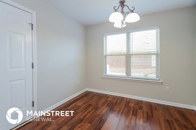 Foto del edificio - 3626 Wind Ridge Ln