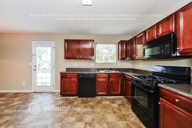 Building Photo - 5565 Platte Dr