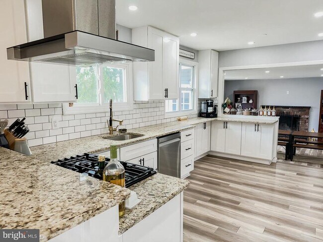 Foto del edificio - 730 Willow Dr