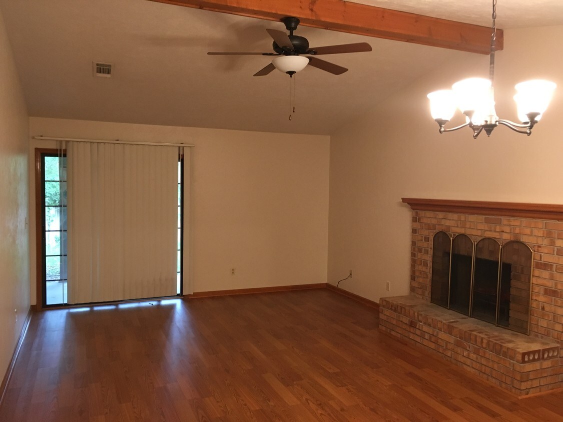 Building Photo - 3021 Homewood Pl