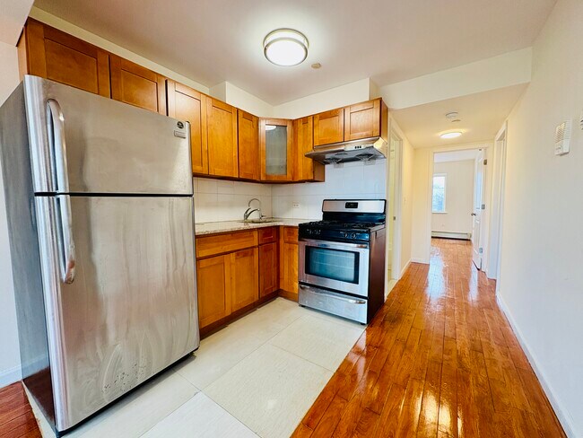 Building Photo - 114 Bay 49th St