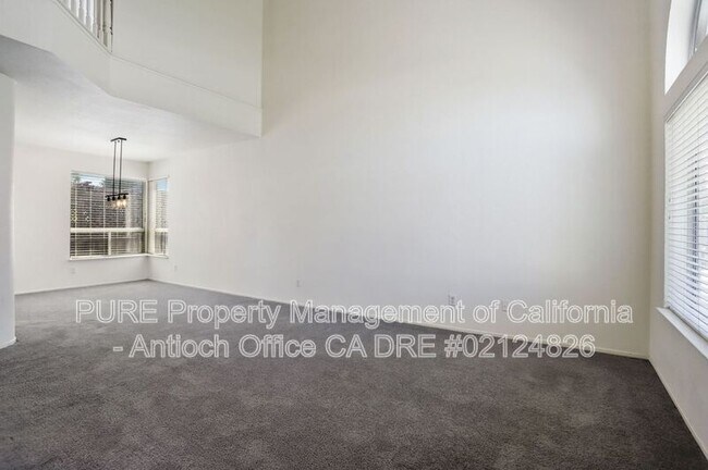 Building Photo - 1832 Fairhaven Way