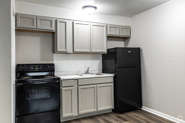 2BR, 1BA - 550SF - Pleasant Grove Apartments