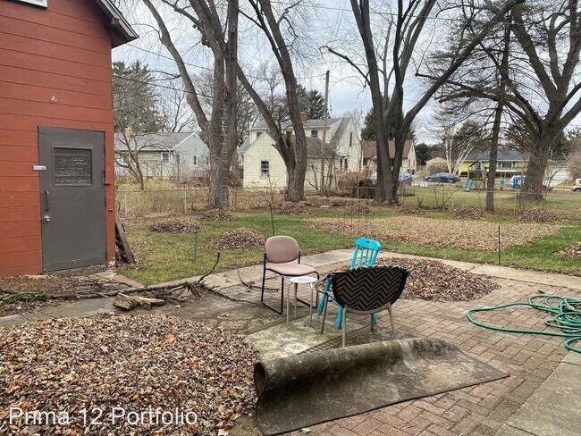 Foto del edificio - 4 br, 2 bath House - 14 Midvale Blvd