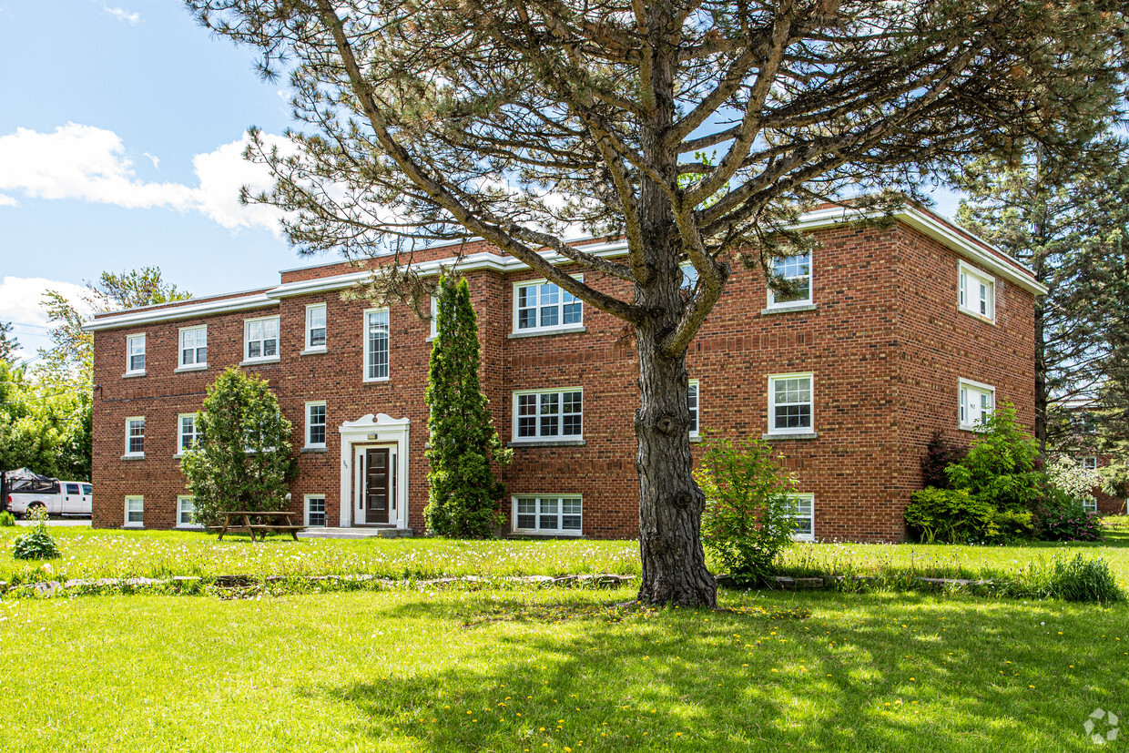 Photo du bâtiment - Byron West