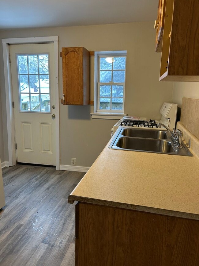 Building Photo - 9-11-11 N 4th St