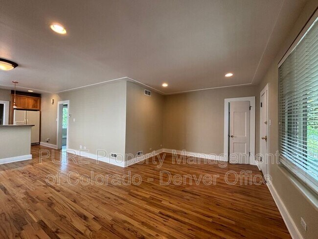 Foto del edificio - 1144 Monroe St