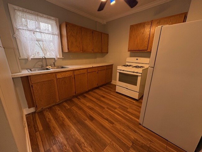 Building Photo - Spacious 4-Bedroom Akron Home with Attic Master & Private Driveway