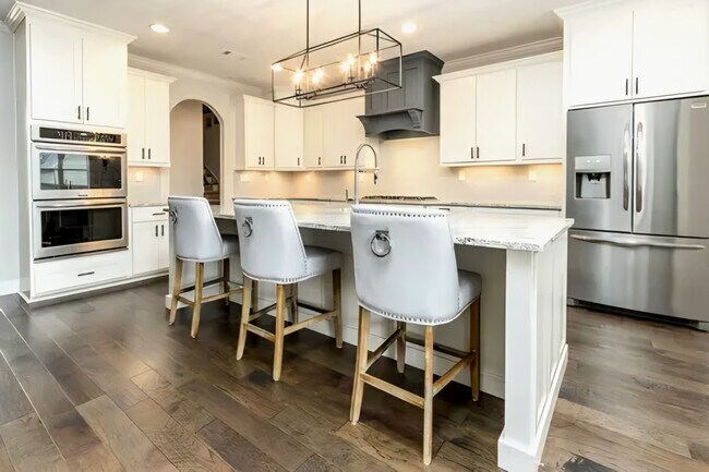 Foto del edificio - 4741 Carousel Ln