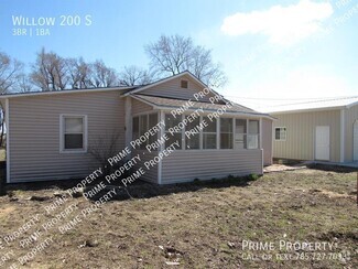 Building Photo - 200 Willow St