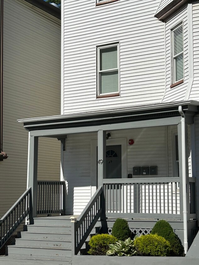 Primary Photo - 49 Mozart St