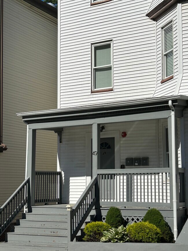Building Photo - 49 Mozart St