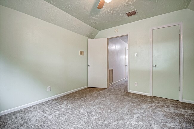 Foto del edificio - 9623 Philmont Dr