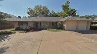 Foto principal - 709 NW Heinzwood Cir