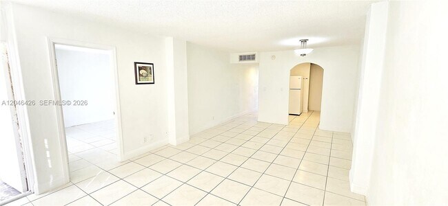 Foto del edificio - 2903 NE 163rd St