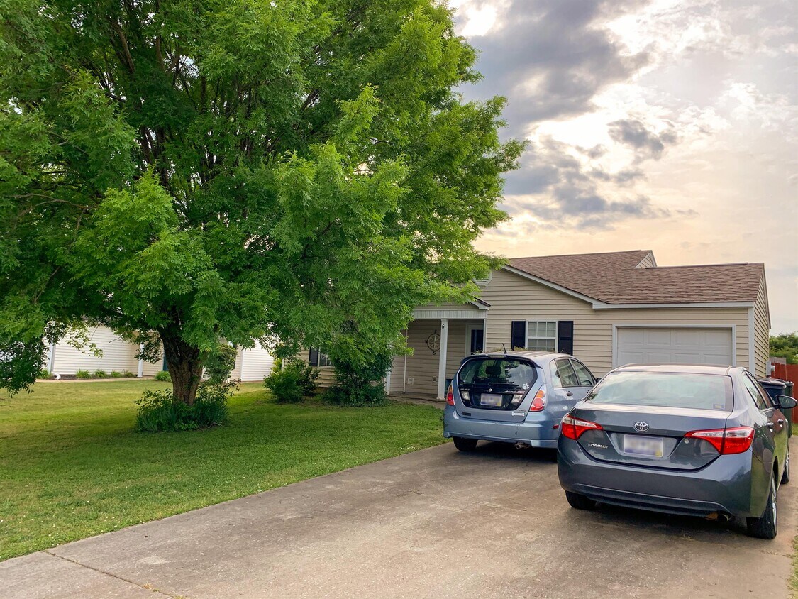 6 Pergola Pl, Simpsonville, SC 29680 House Rental in Simpsonville, SC