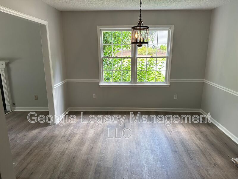 Building Photo - 121 Winthrop Way