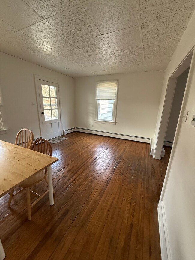 Foto del edificio - Cozy & Quiet Home in Glen Rock