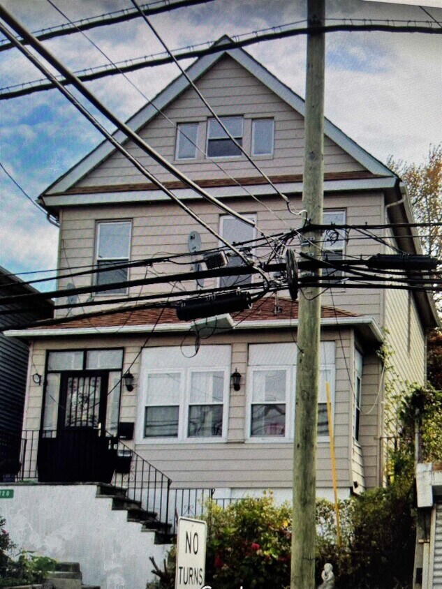 8720 Tonnelle Ave Unit 2, North Bergen, NJ 07047 Room for Rent in